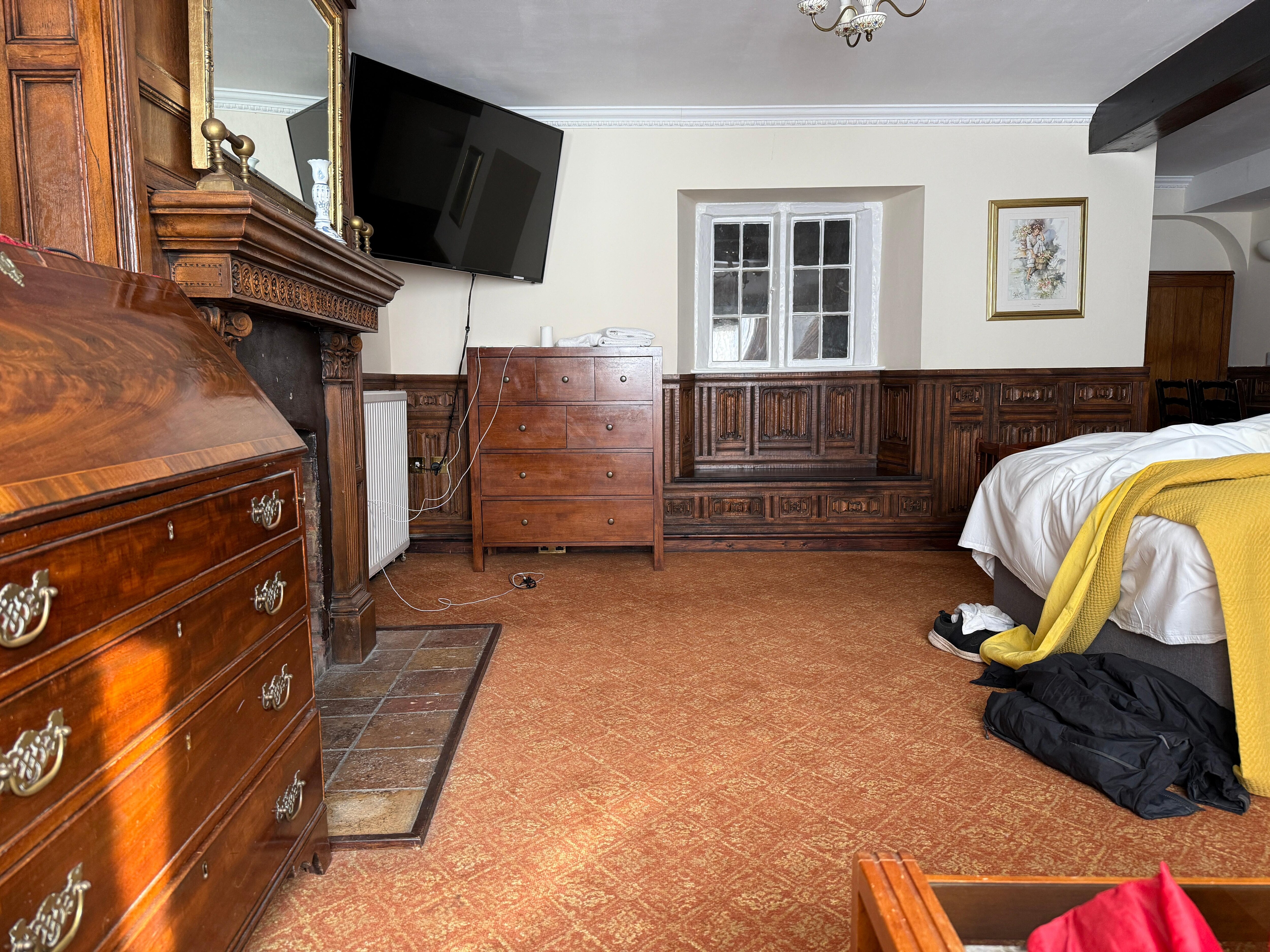 spacious room