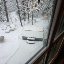 The ḥot tub, did all 7 of us, was amazing!