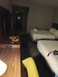 Advanced room with usp ports and a good AC