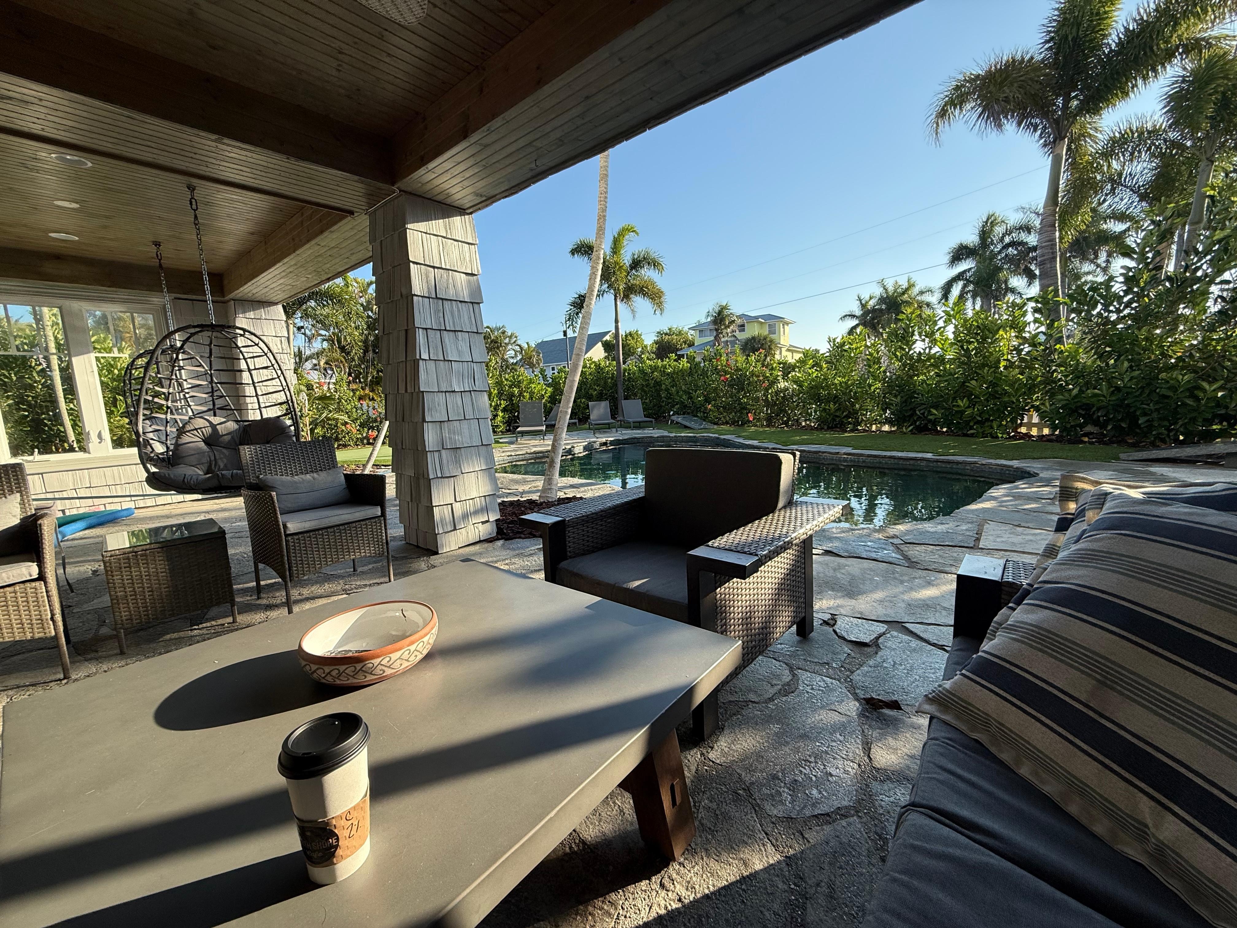 Coffee outside by the pool.. perfection!