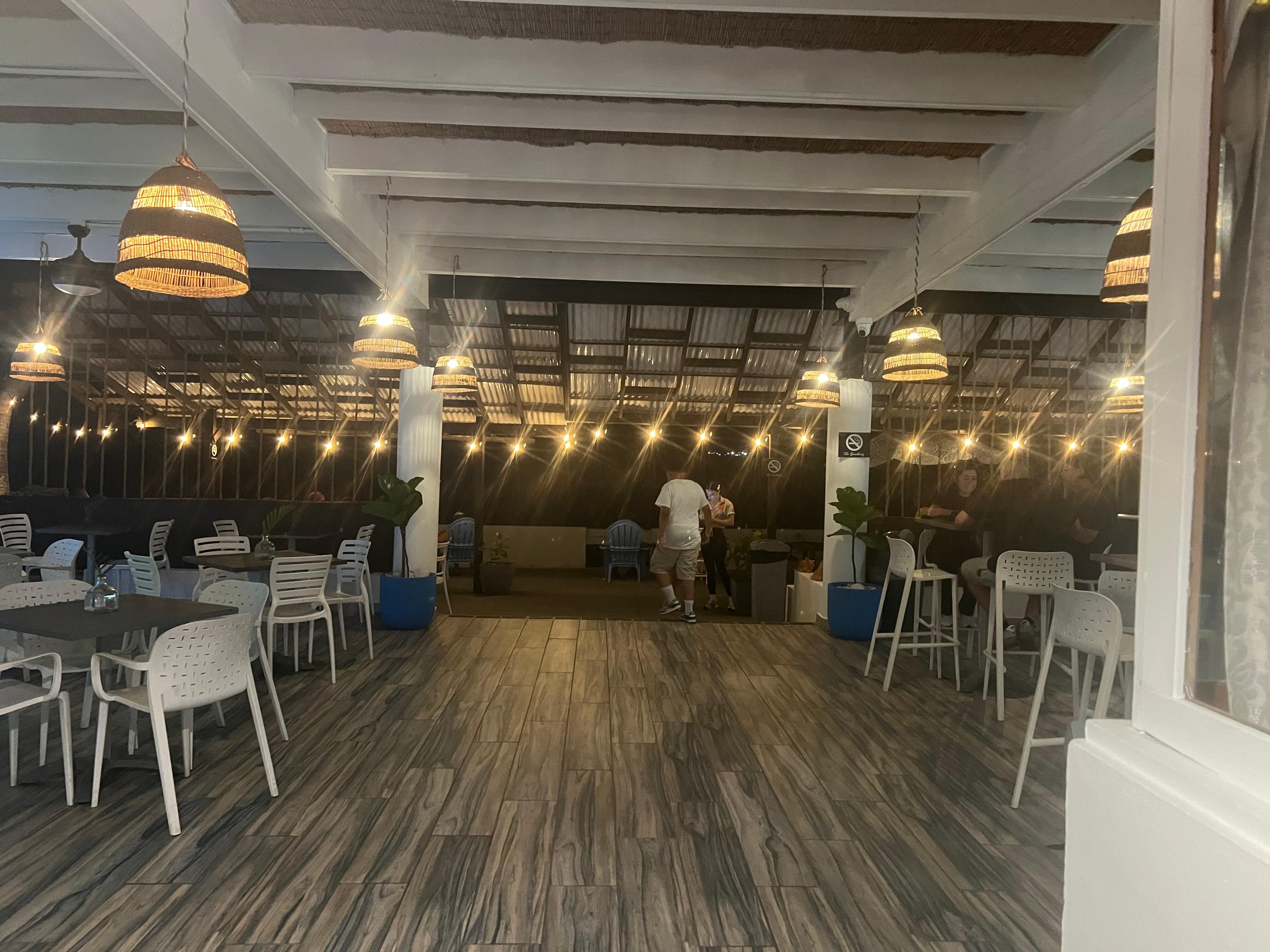 Dinning and bar area