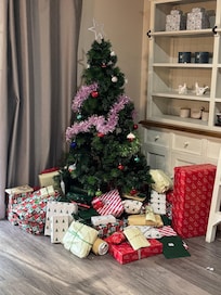 Tree provided by hosts