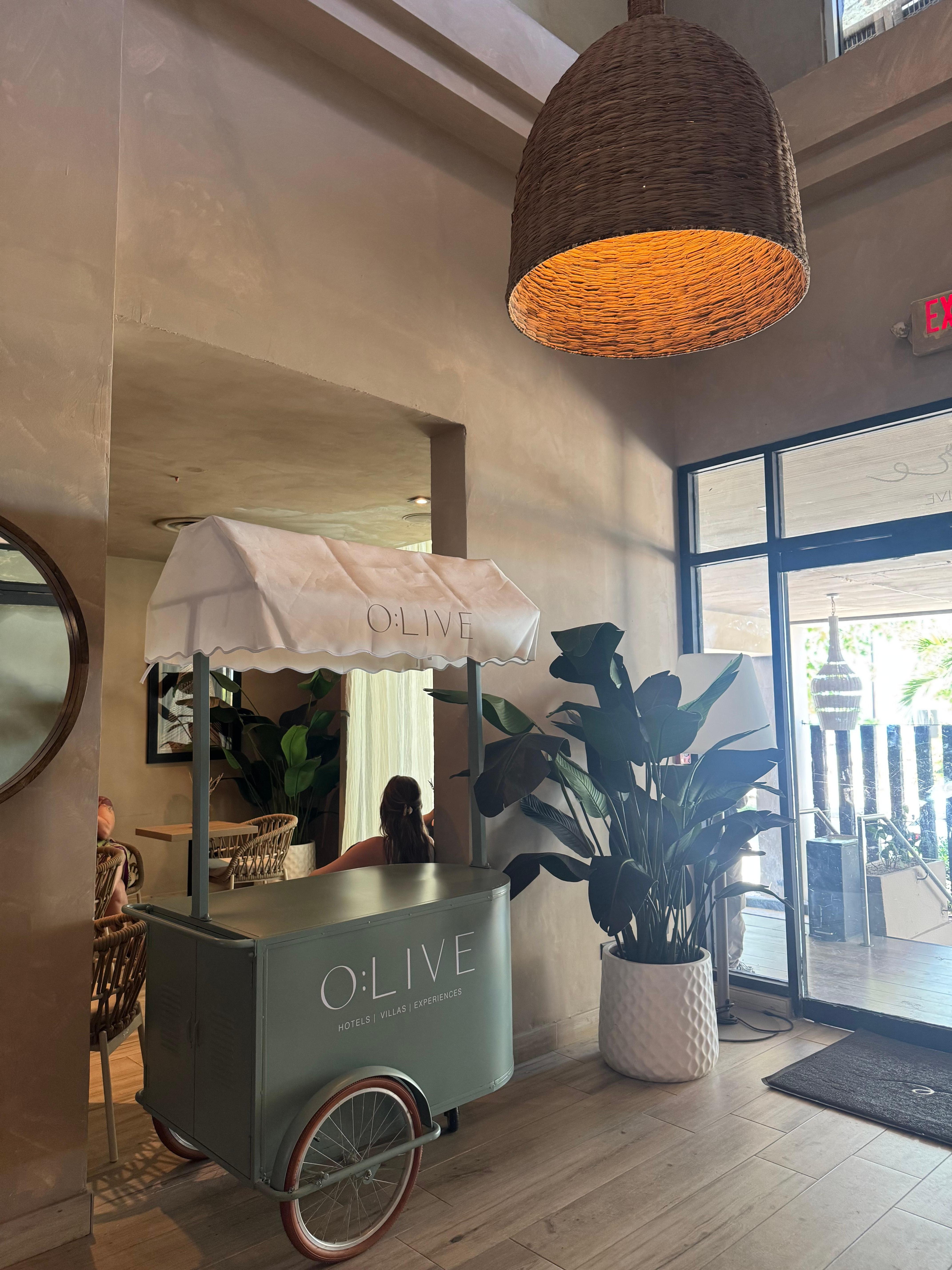 Beautiful and modern lobby—first impression was great right away.