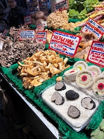 Obligatory trip to Pike Place Market