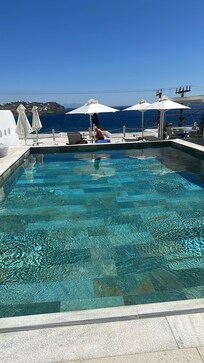 Vista dalla piscina