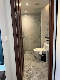 東南アジアでこんなに綺麗なシャワー室初めてでした。