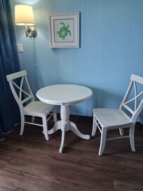Table & Chairs