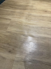 Beschädigter Fußboden