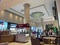 没有暖气的大堂。