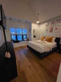 Main Bedroom with Window Seat