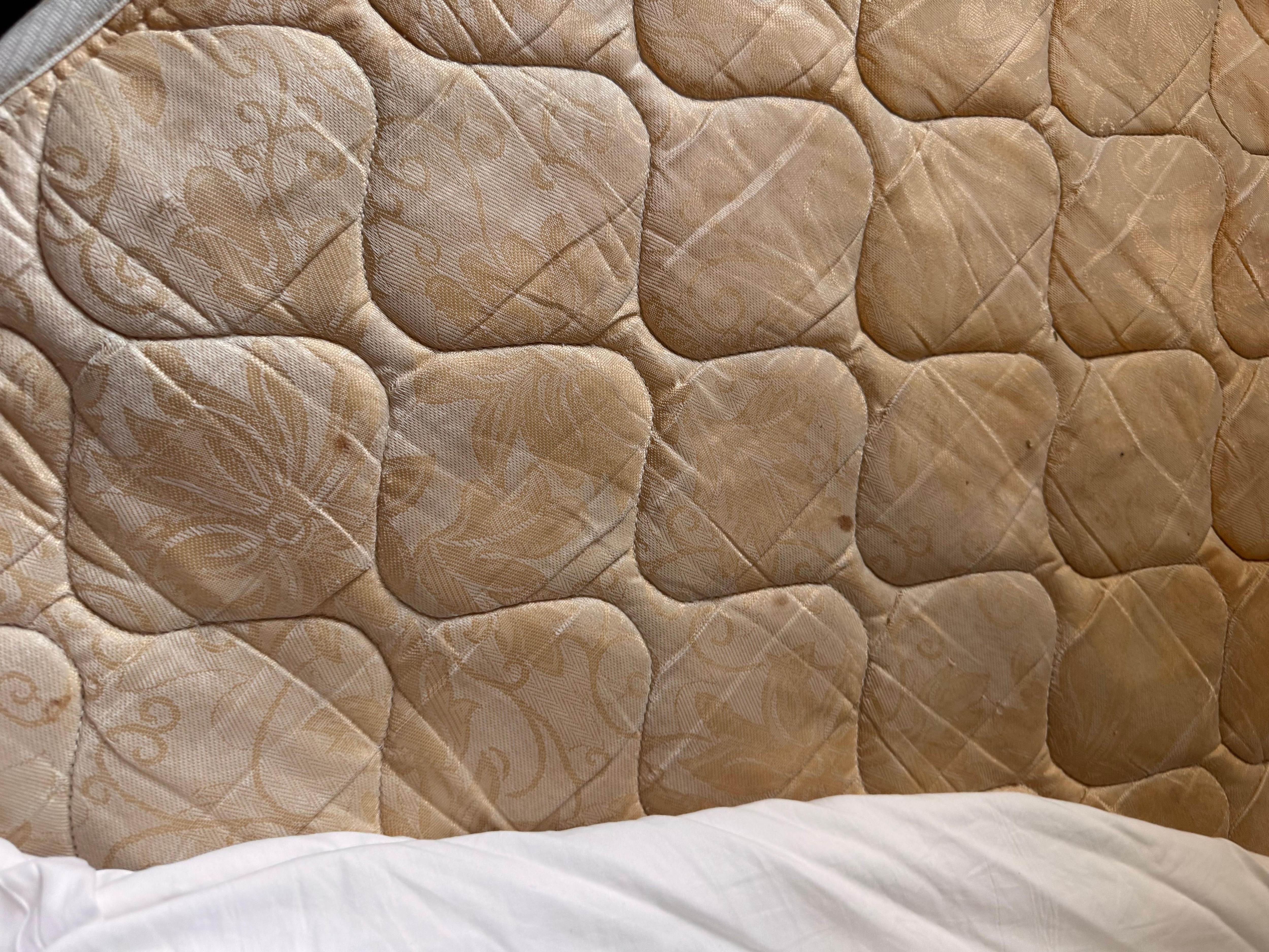 Mattress stains and no mattress cover 