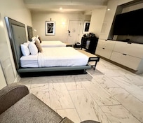2-Queen bedroom