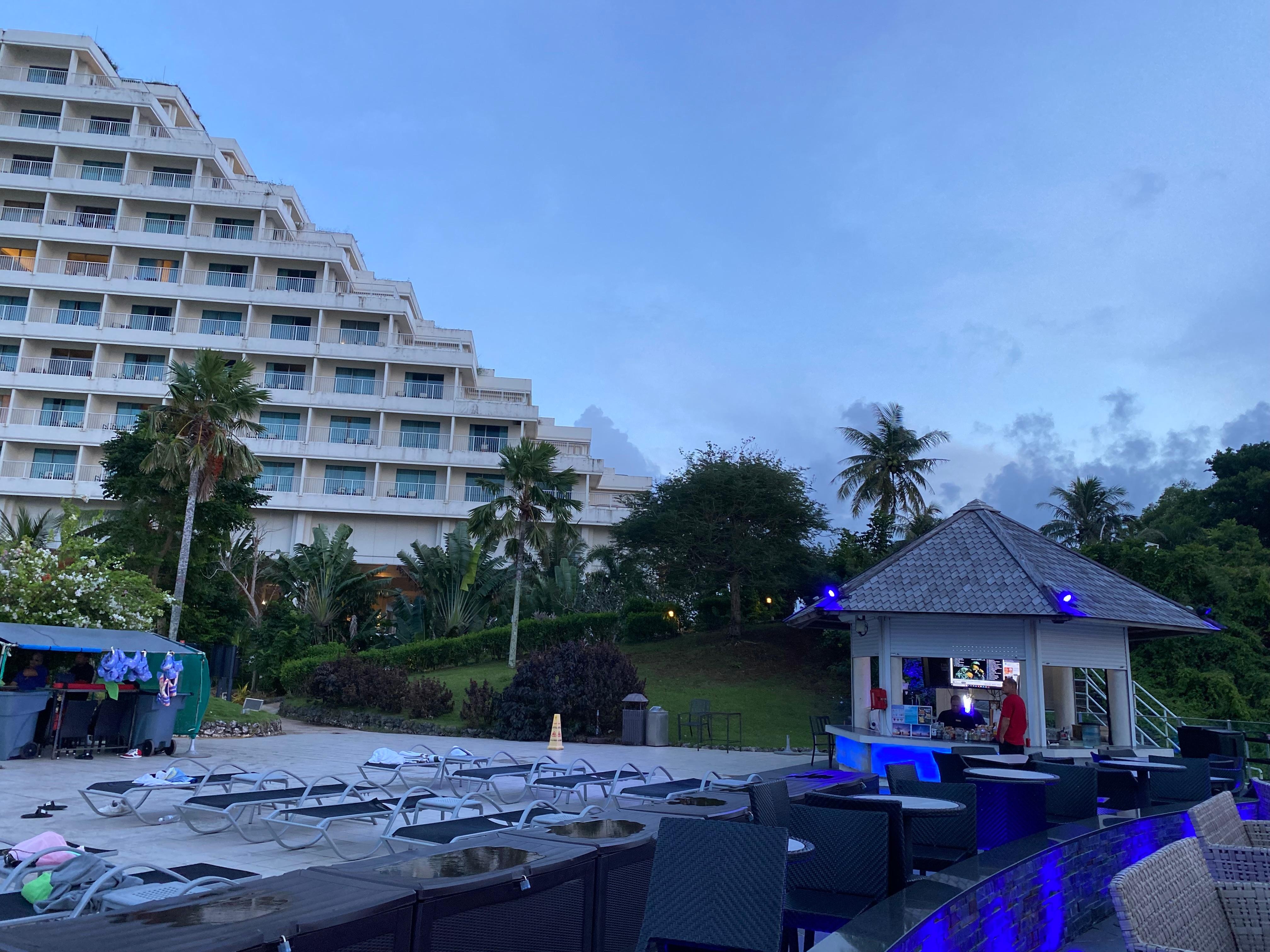 インフィニティプールサイ ド