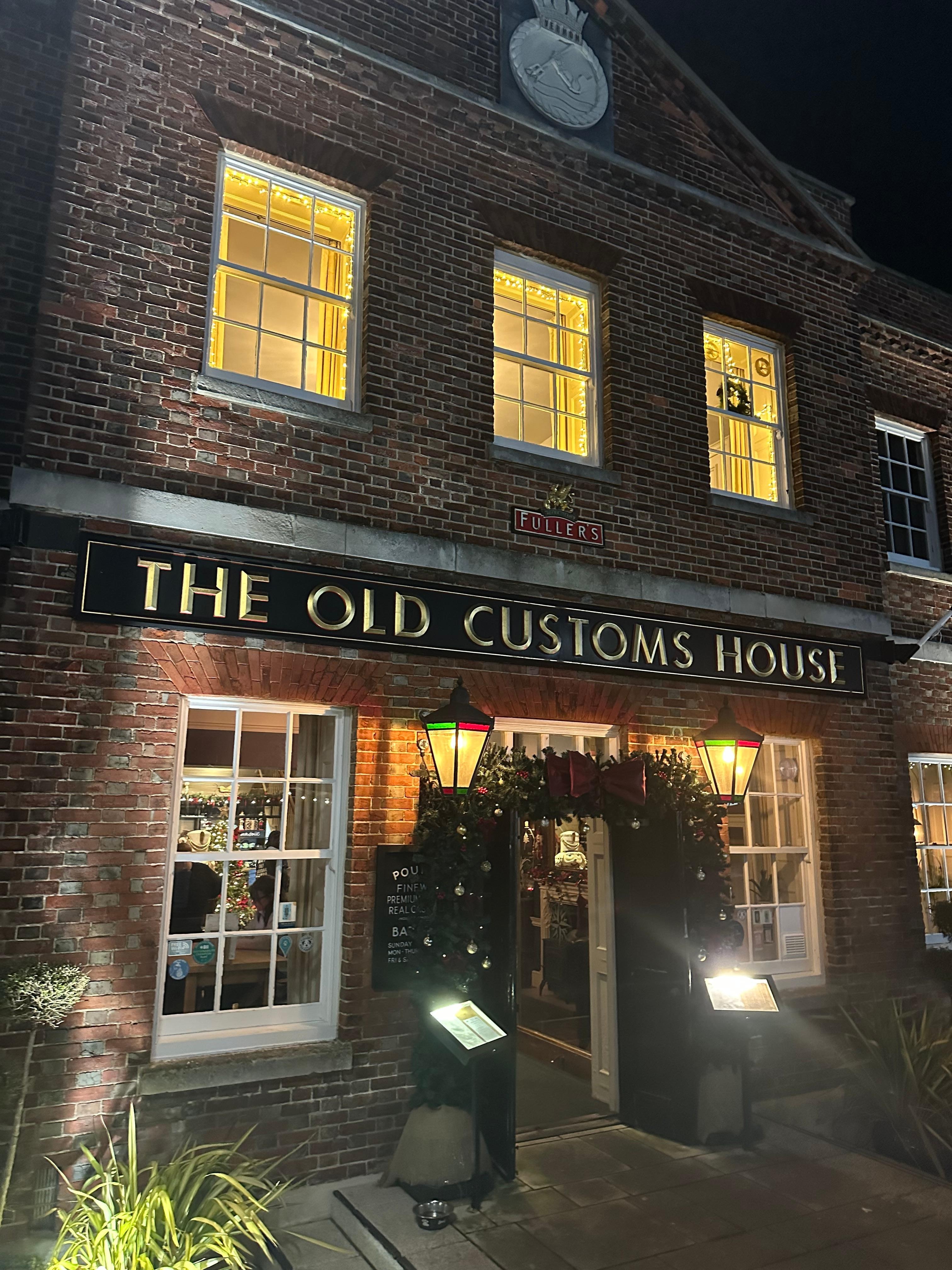 Lovely pub great staff located in gun wharf quay 