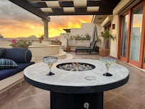 Fire pit table