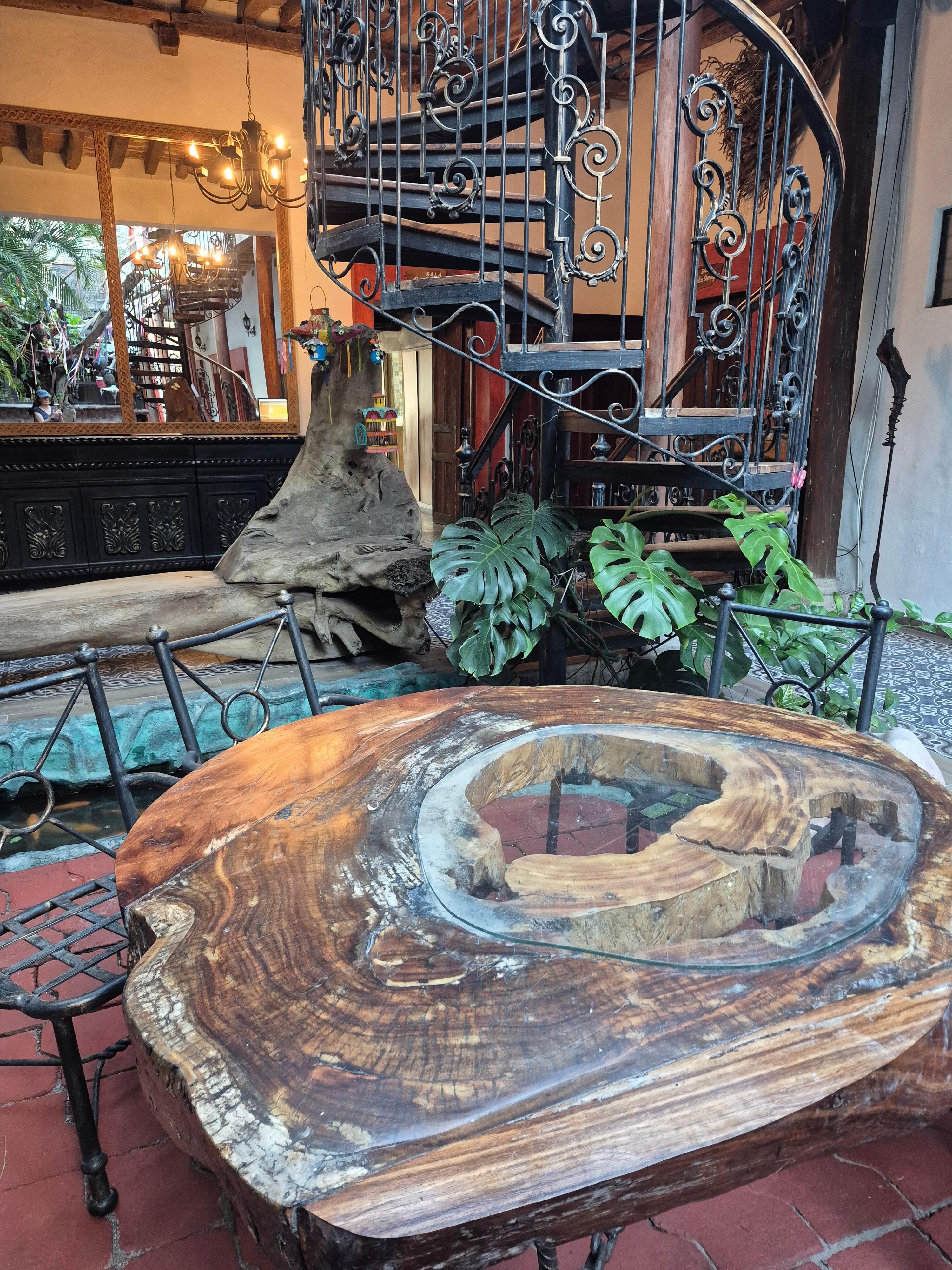 Sitting area- lots of character