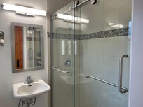 clean but NO electric outlets