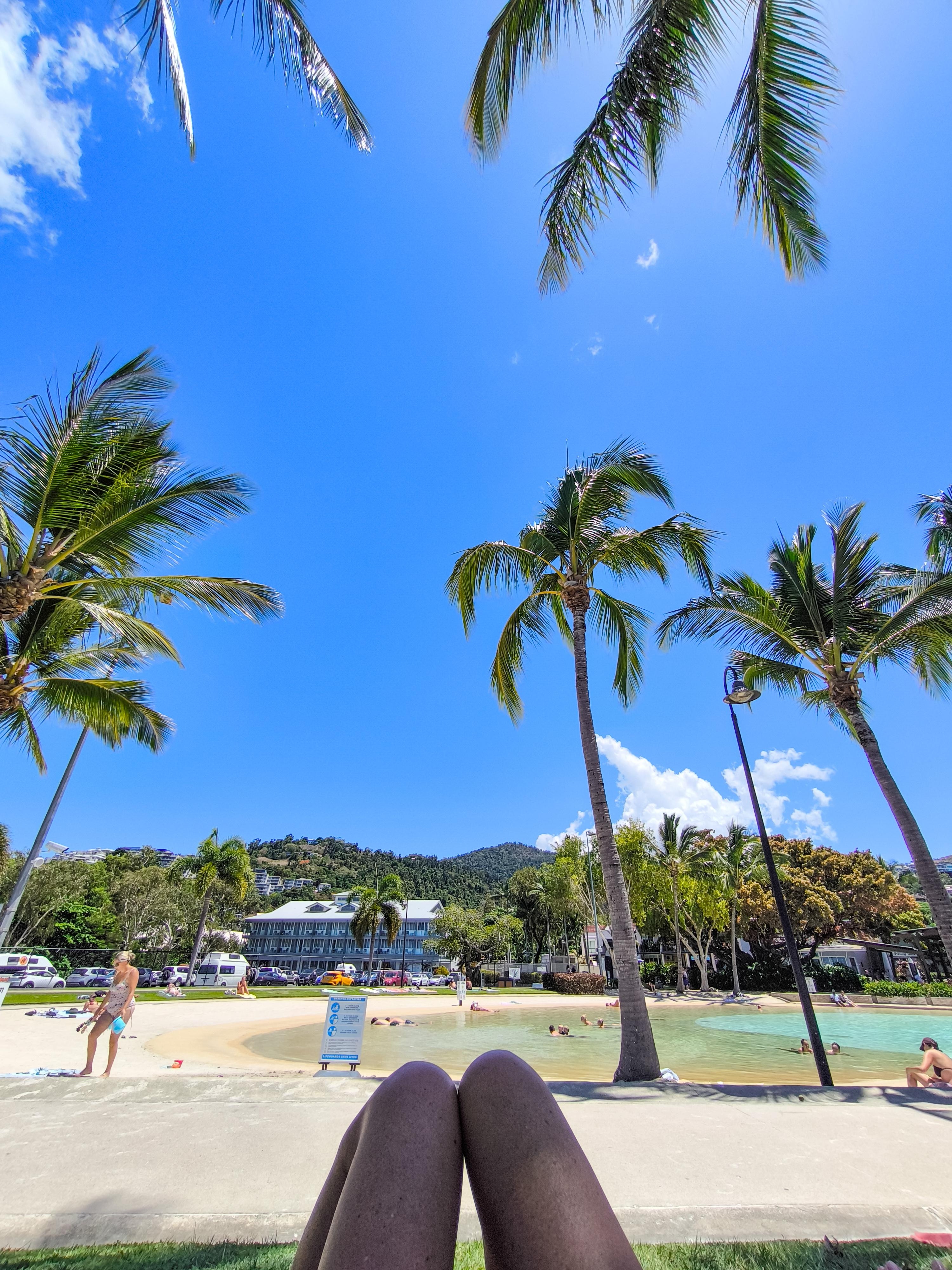 Hotellets lnärområde med agun.