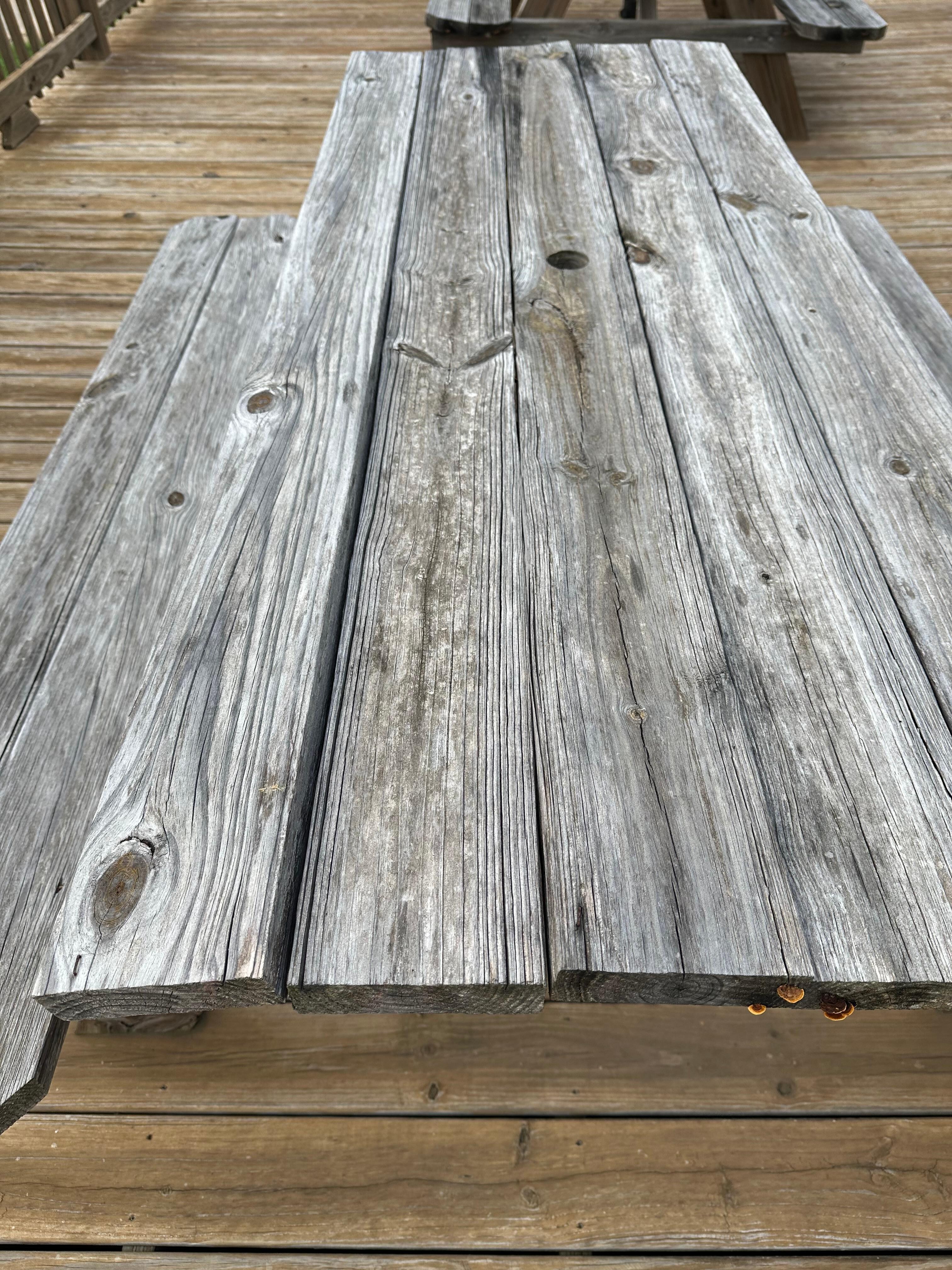 Picnic table