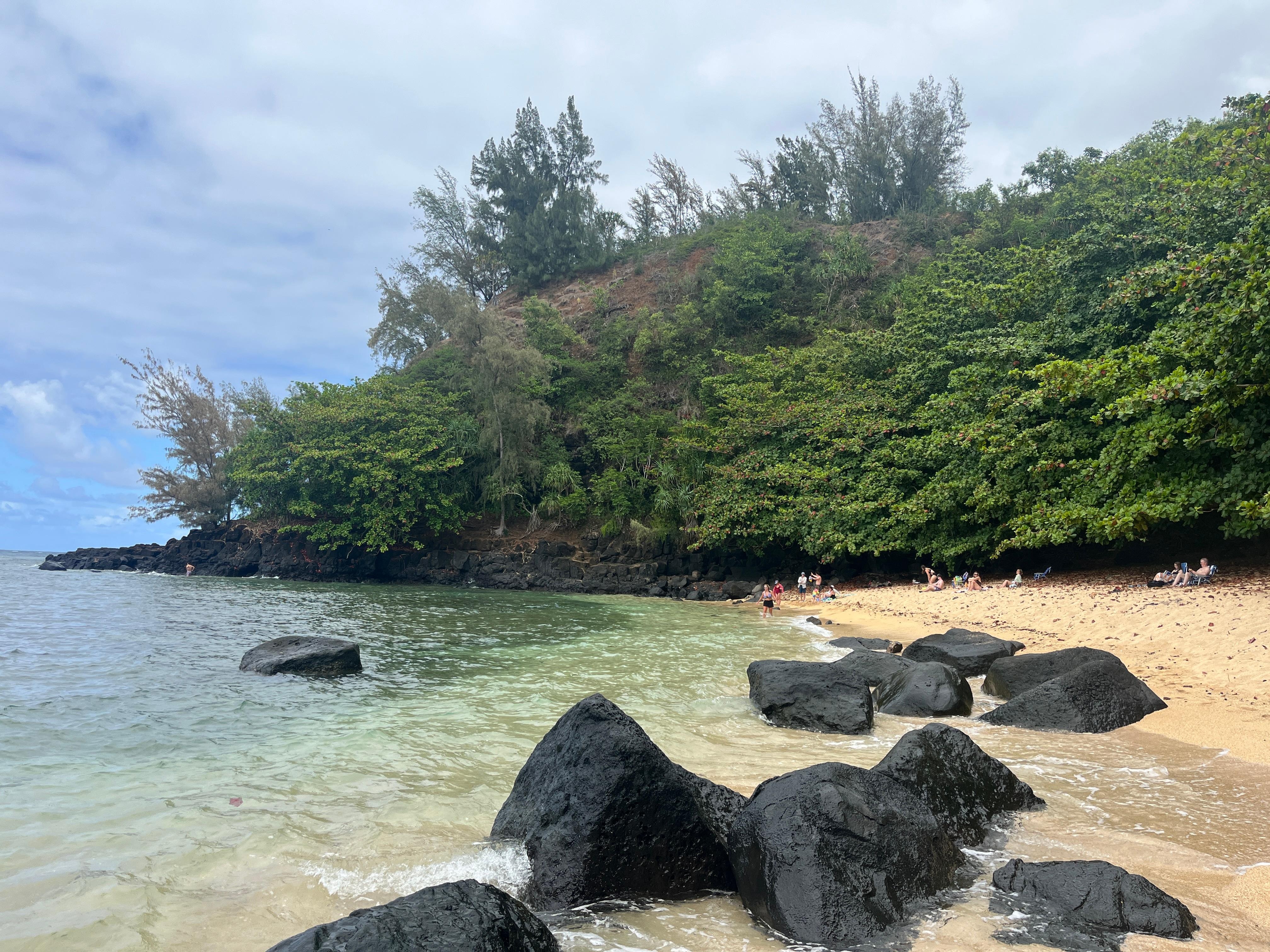 Sea Lodge Beach with typical number of people.