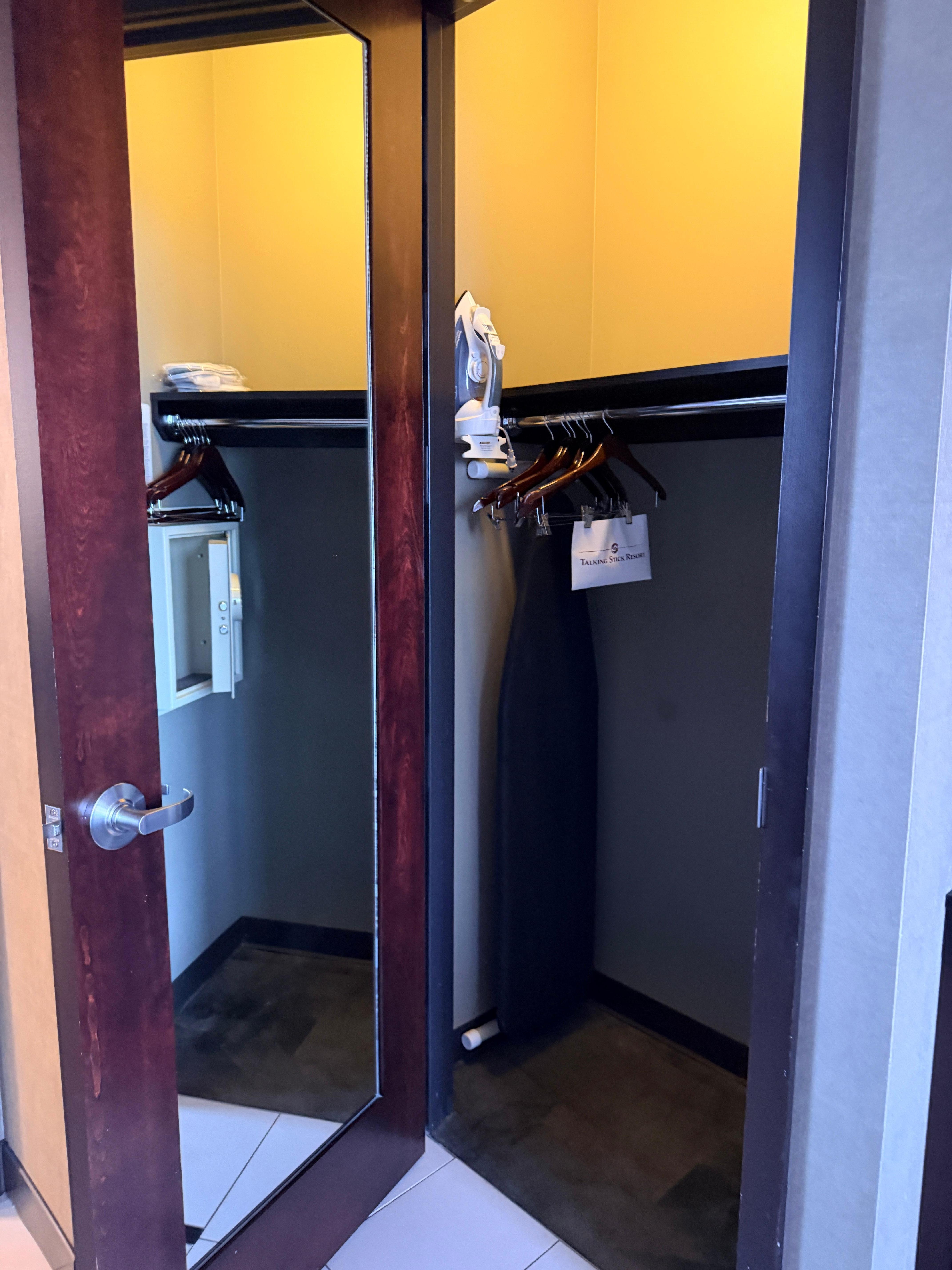 Love the full size mirror on inside of closet door