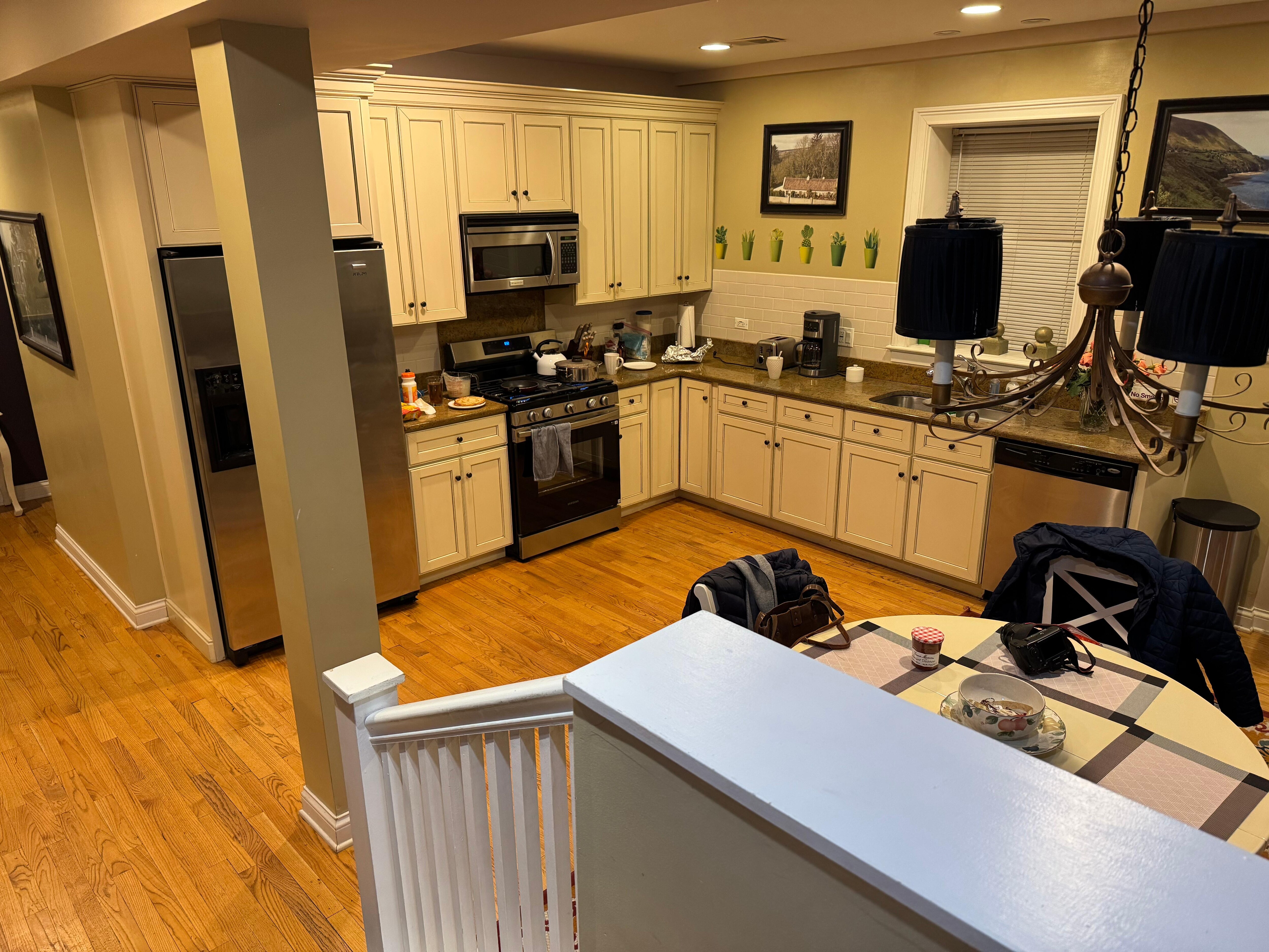From the entrance landing overlooking the kitchen. 