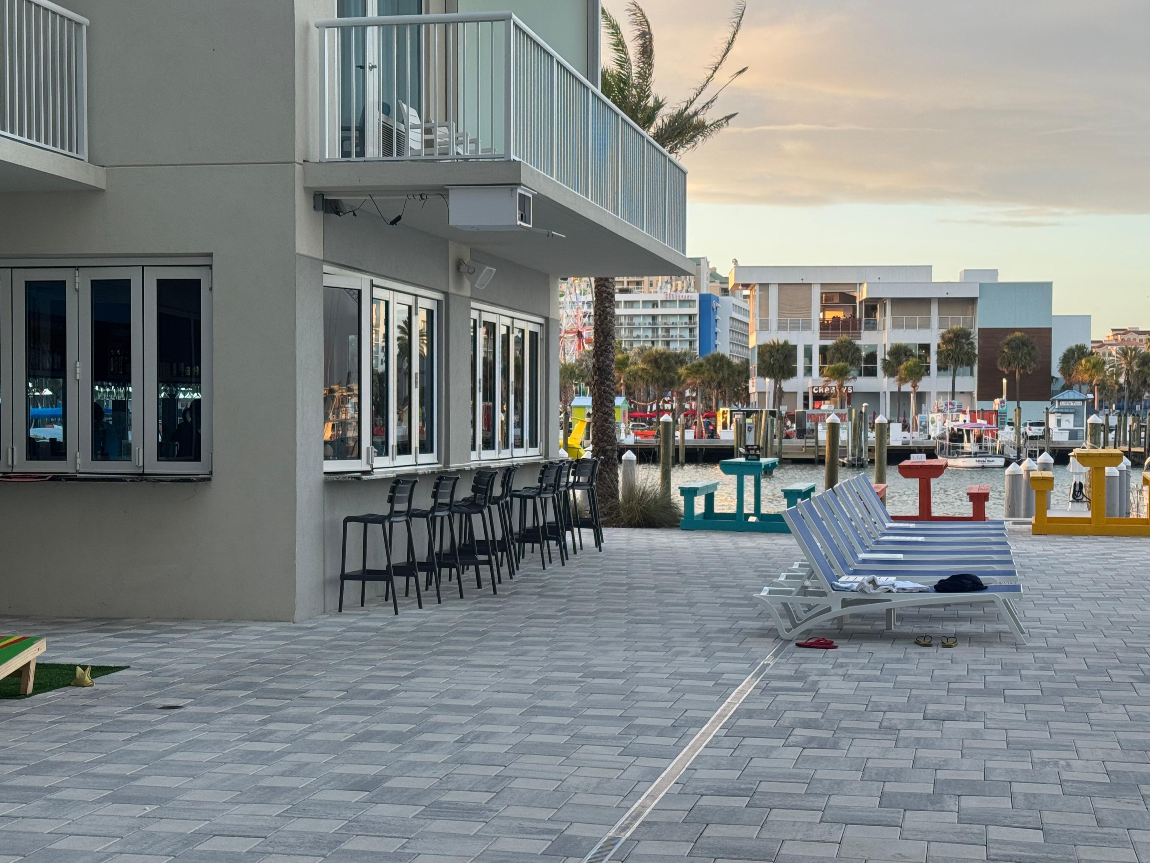 Beautiful but movie was shown on the projector over the pool like they advertise :(