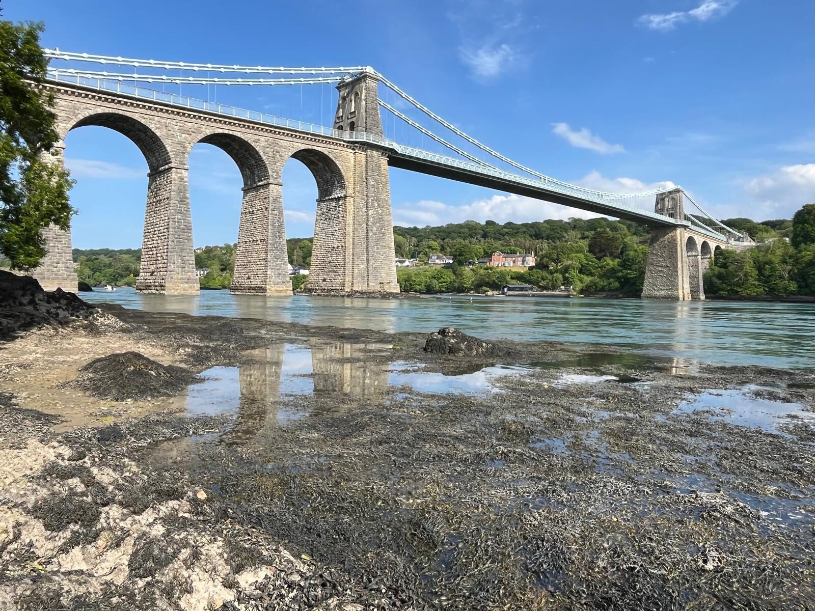 Le pont de Menai Bridge à 3kms de l'hôtel 