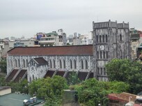 レストランでは大聖堂など景色を見ながら食事が楽しめる