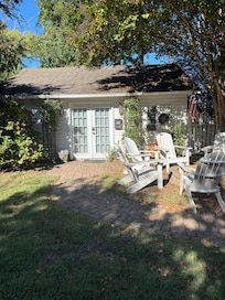 Outside pic for comparison of online pic