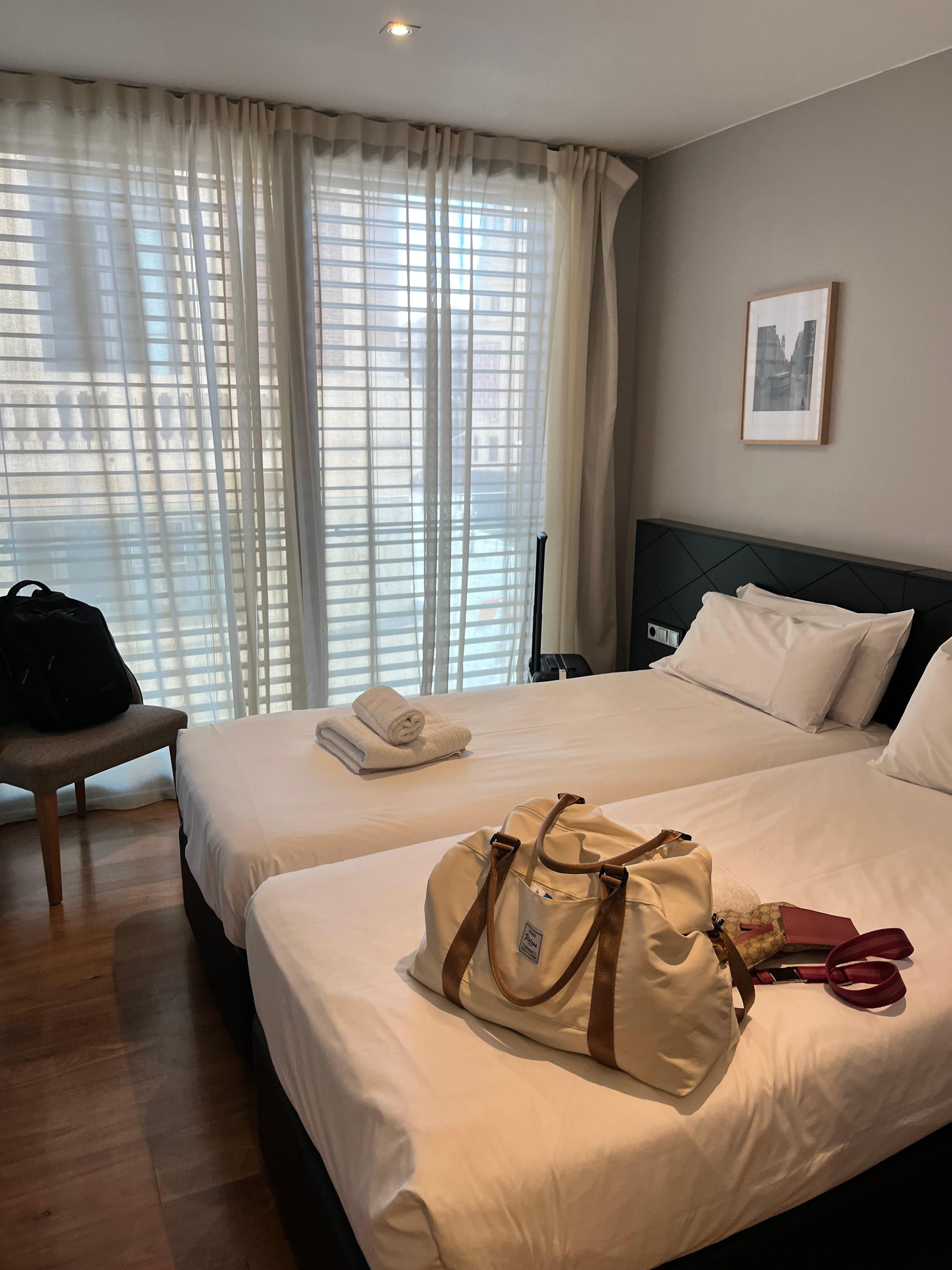 2nd bedroom with 2 singles 