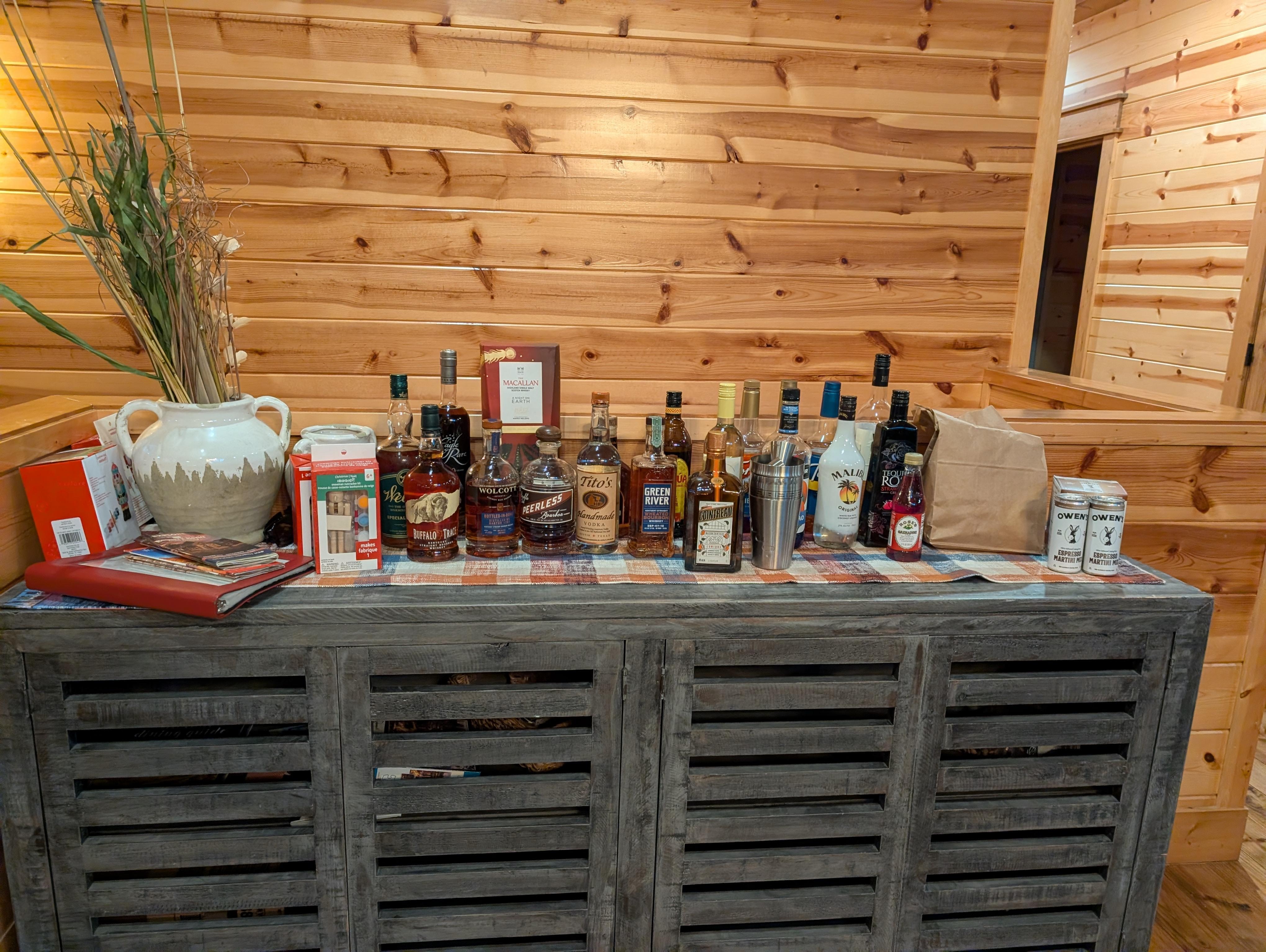 Large bar area - and we filled it!