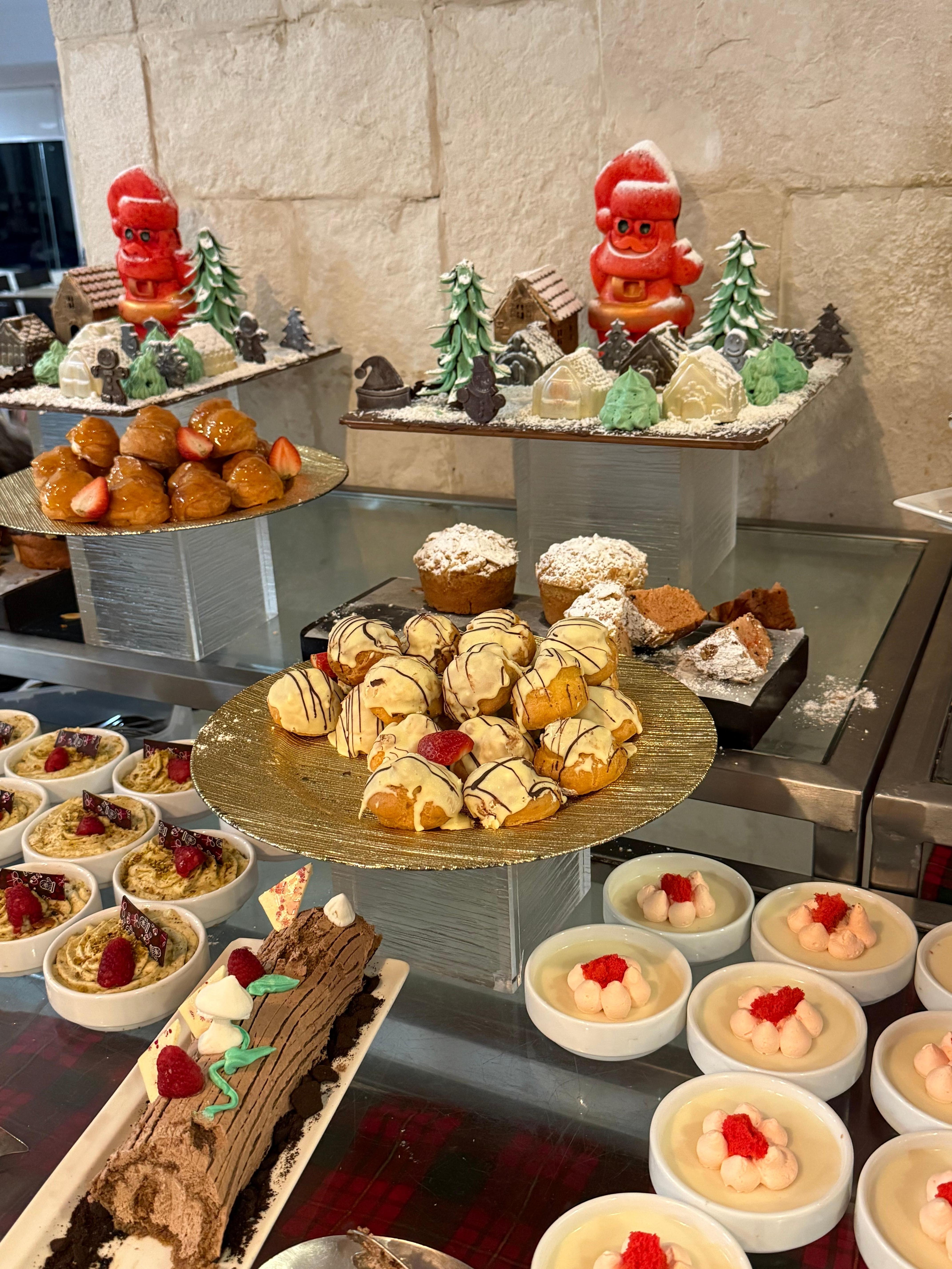 Christmas Eve dinner at the buffet.