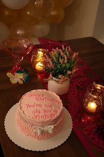 Relaxing and quiet, great getaway and beautiful views! Will stay again when family is in town! Highly recommended!