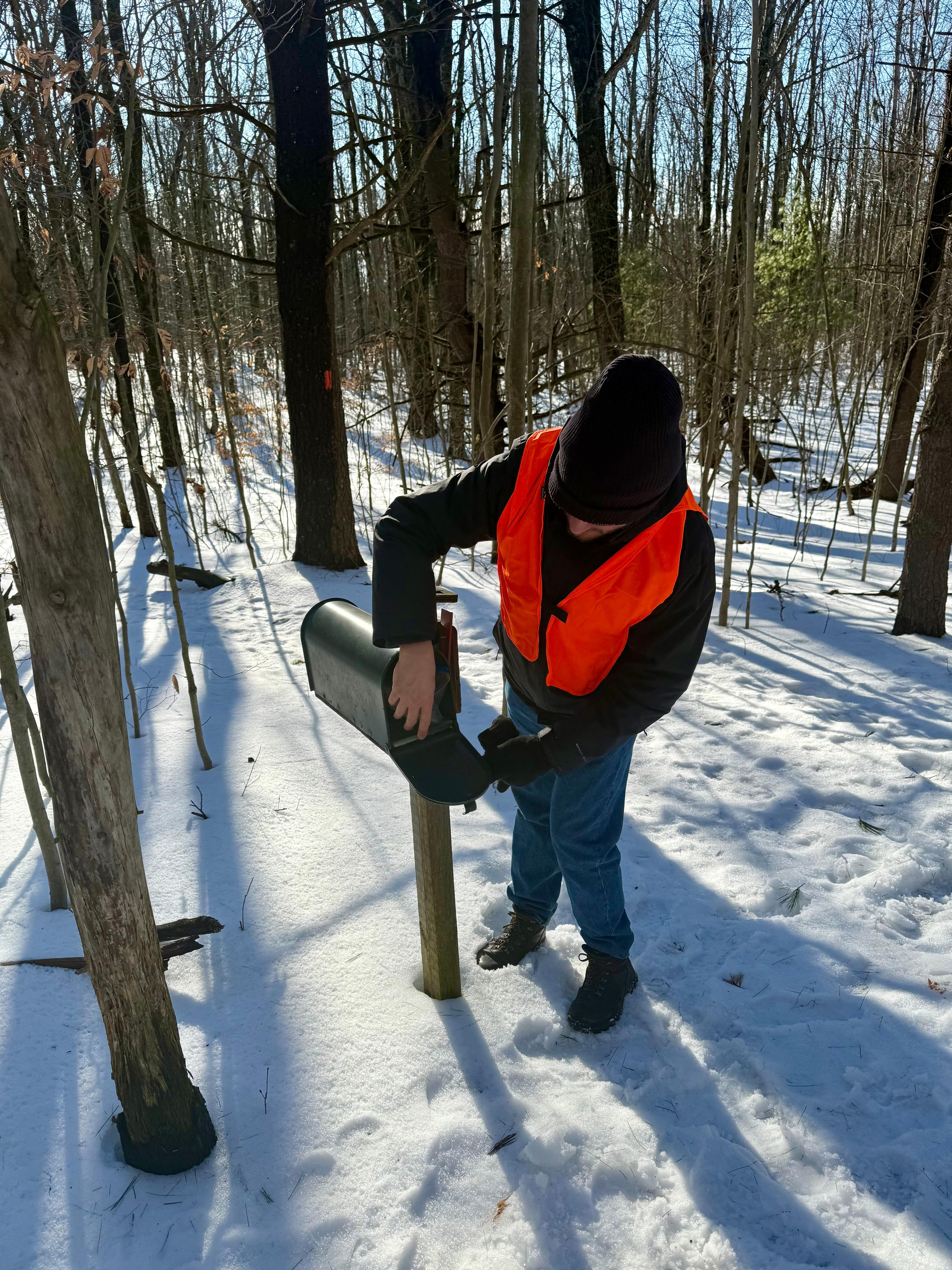 Adding a note to the trail box on Bob Cameron