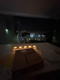 Pizza late at night, Susan set up the sun room for us to eat and no issues at all