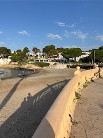 location of the villa looking up from the boardwalk and beach