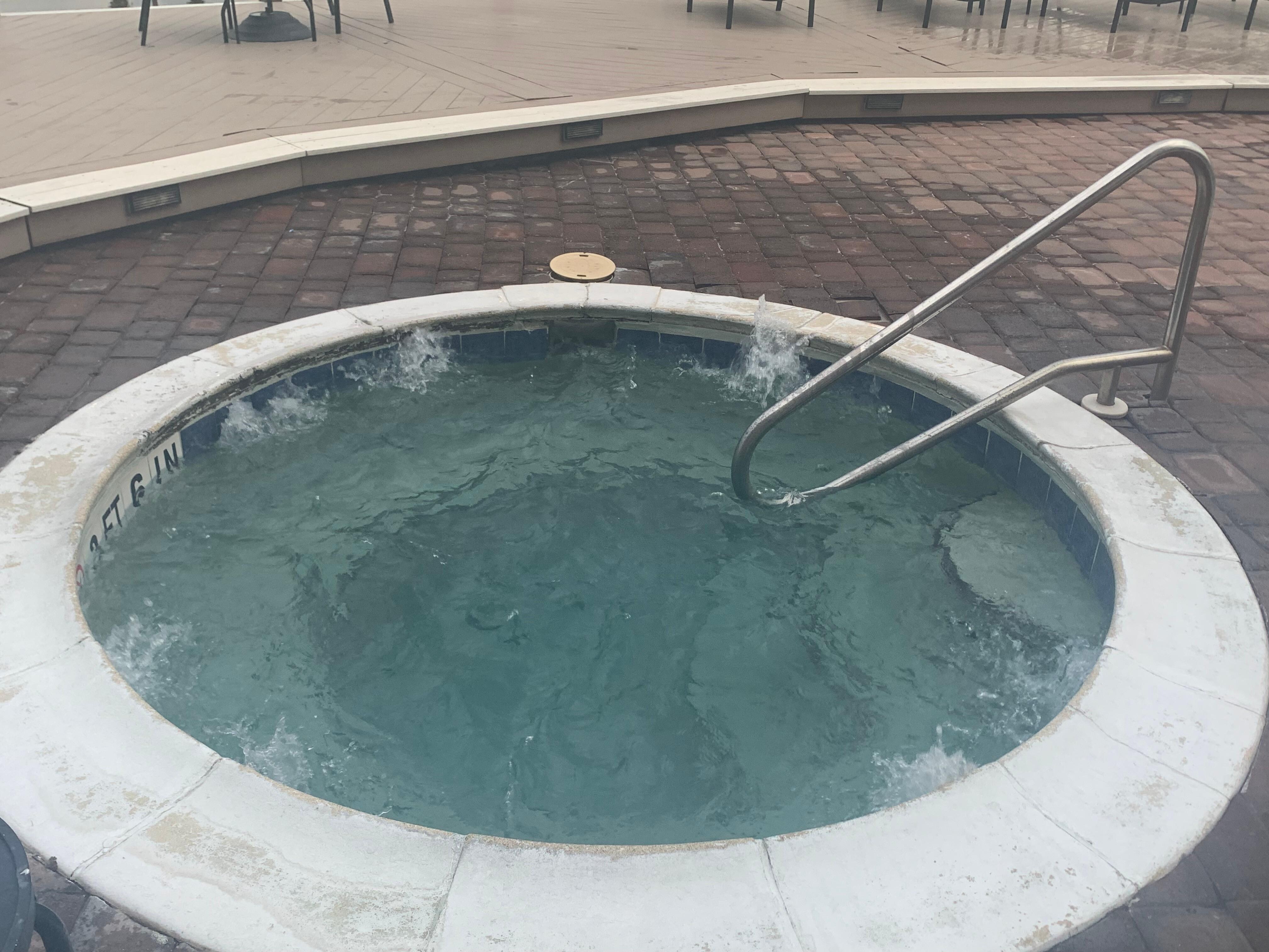 Spa was not very warm and extremely old and ugly.