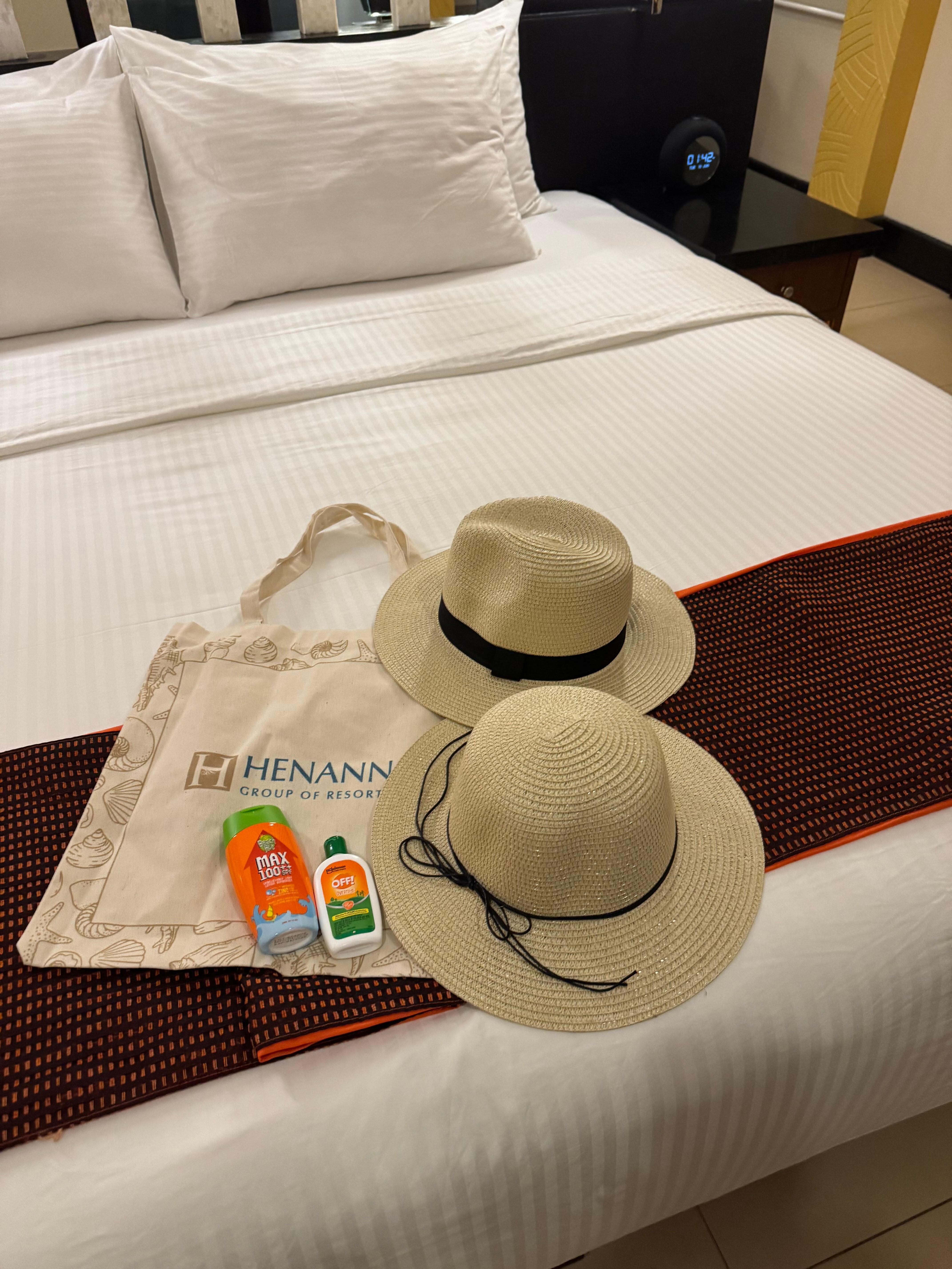 Surprise gifts upon arrival 