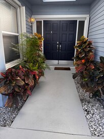 This entrance is so inviting ❤️