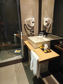 Douche is best groot.