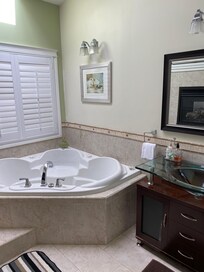 Never used it but nice jacuzzi.