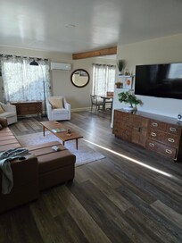 Loved learning about the House and how it played a part in Manhattan Project