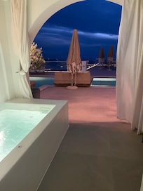 Hot tub
