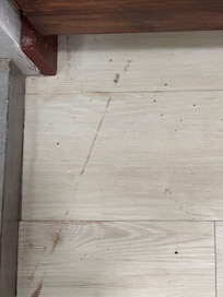 Floor marks