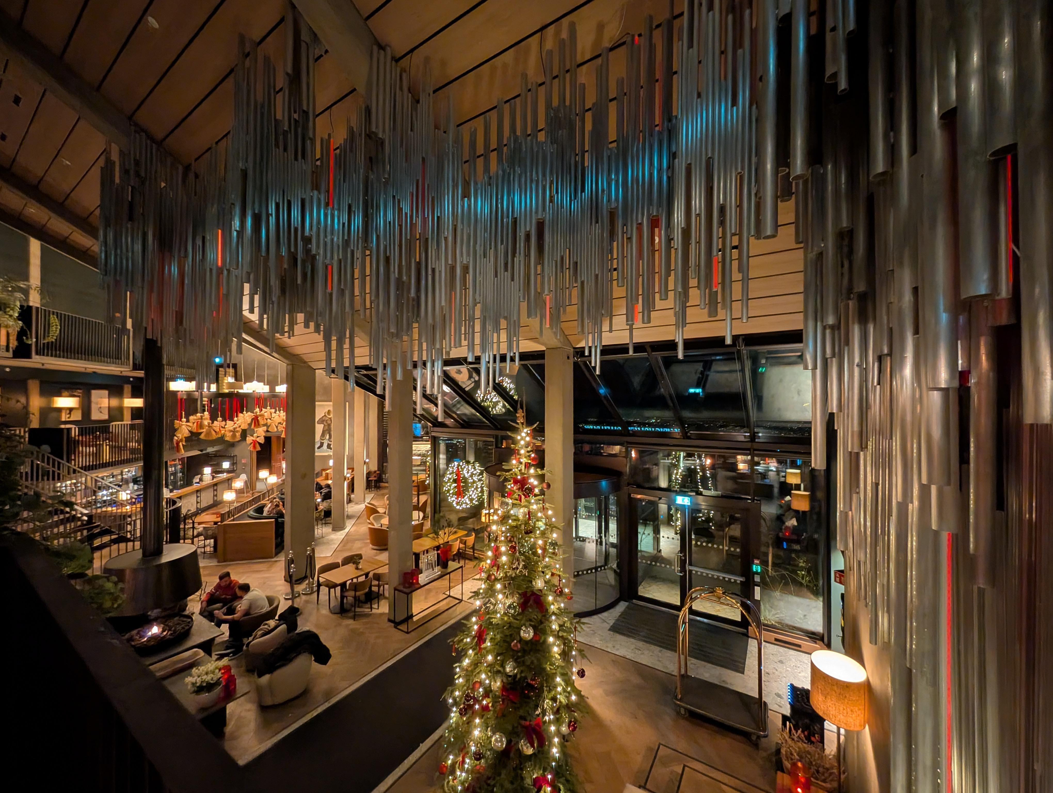 First floor mezzanine overlooking the lobby bar and entrance