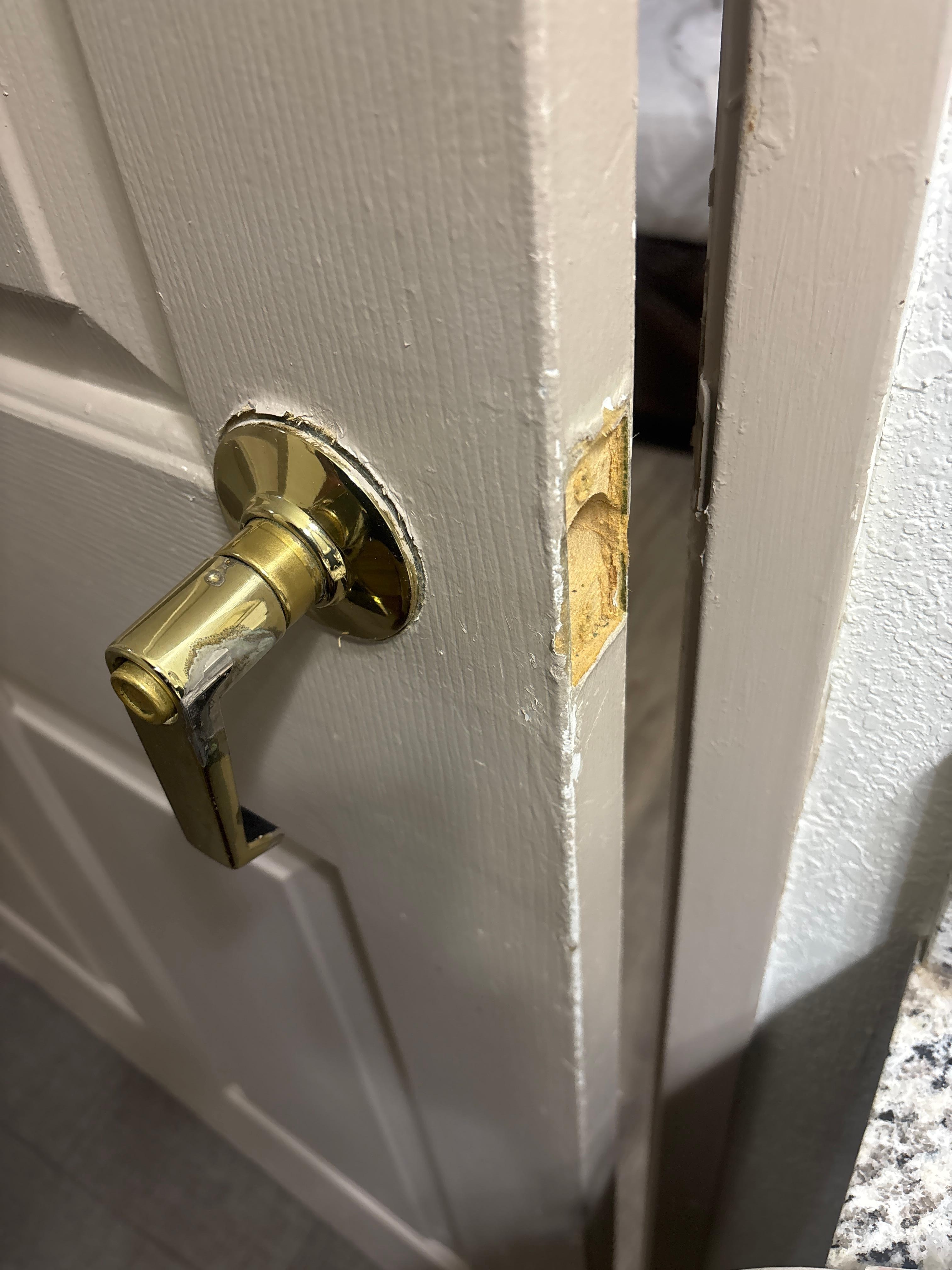 Broken bathroom door handle 