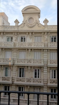 Prachtig uitzicht en centraal gelegen vlakbij Opera !