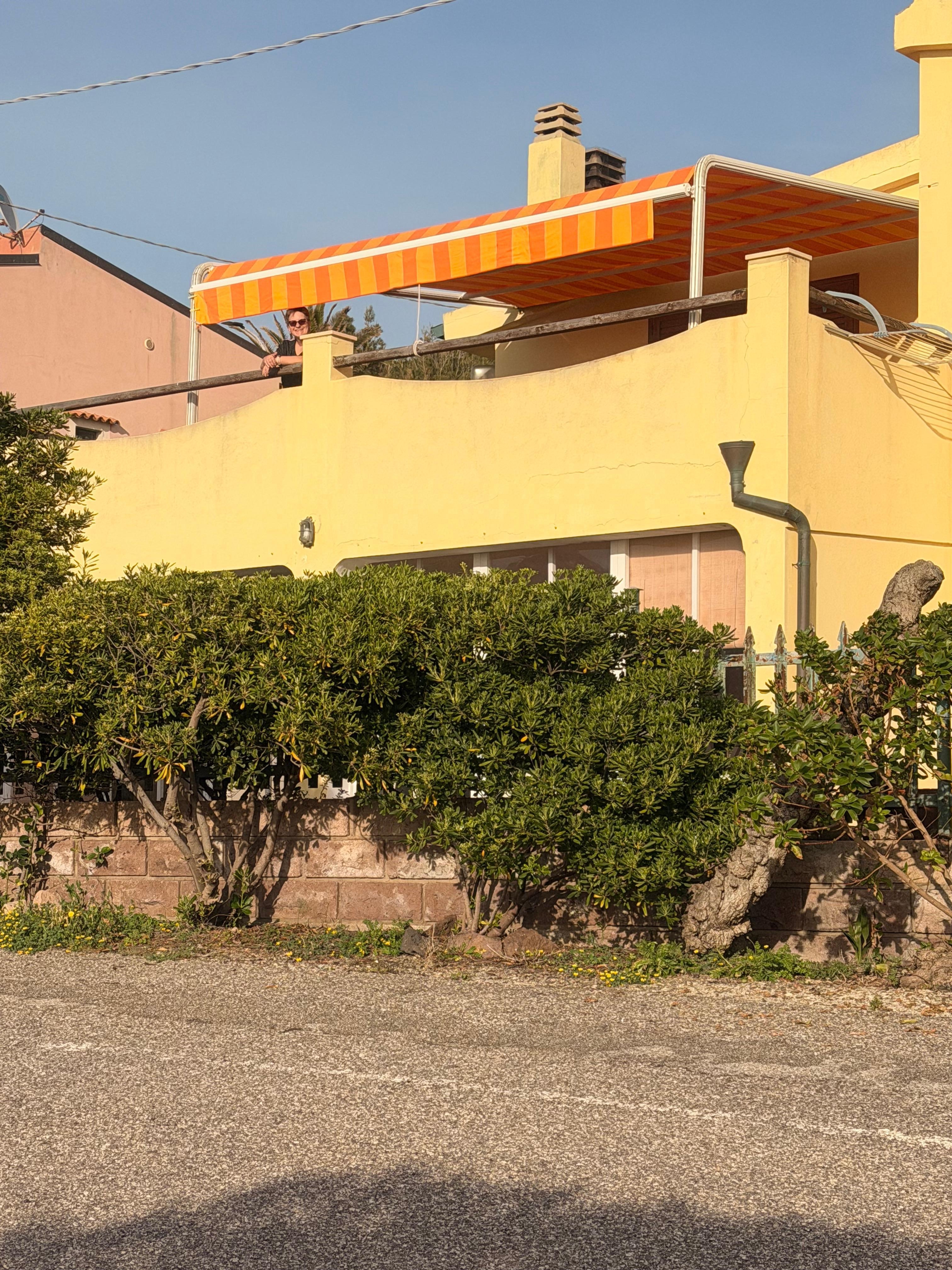 Das Haus mit Parkplatz direkt davor.