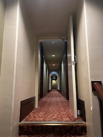 Hallway L1